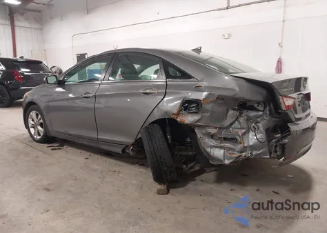 2013 Hyundai Sonata Limited z USA, uszkodzony, nr VIN 5NPEC4AC0DH600121